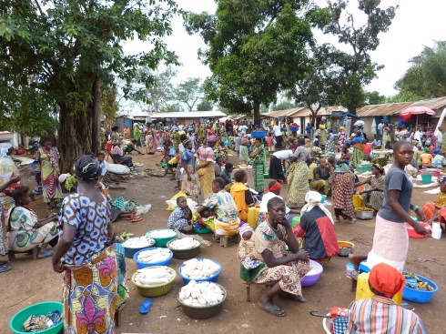 A quick stop at the market on the road back to Bunia A quick stop at the market on the road back to Bunia
